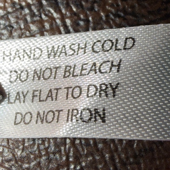 Walt Disney Cruise Line Pirate Night Red Scarf Bandana - Picture 6 of 7